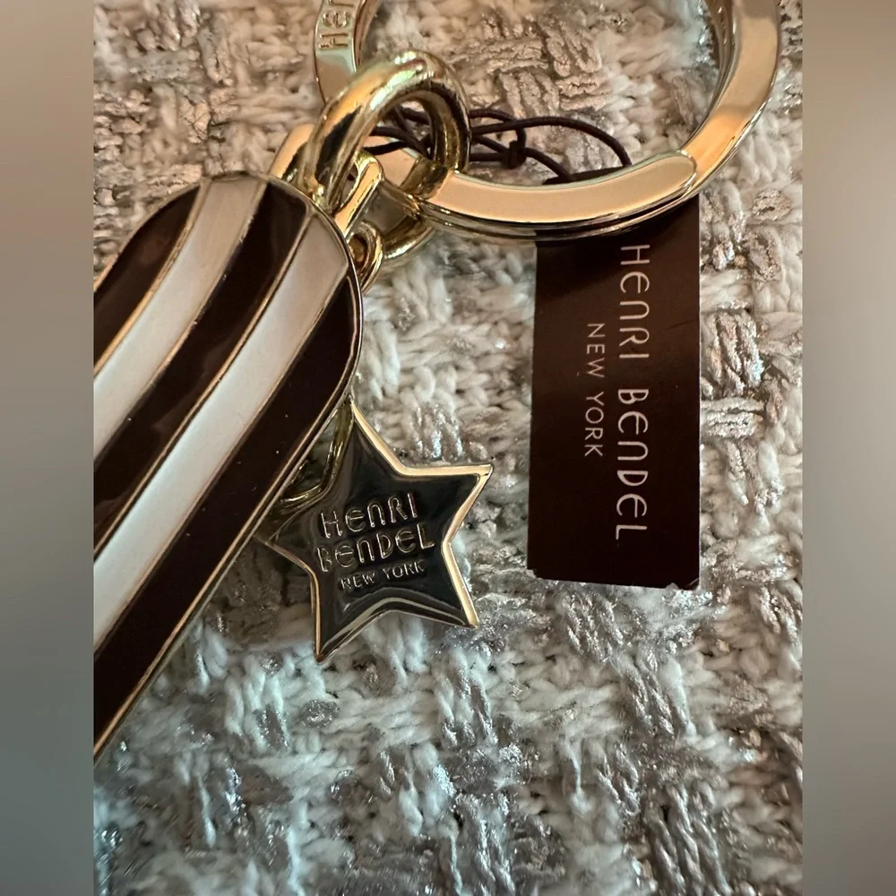 Incredibly HTF Henri Bendel Skateboard/Star Keychain Bag Charm NWT! Mint!